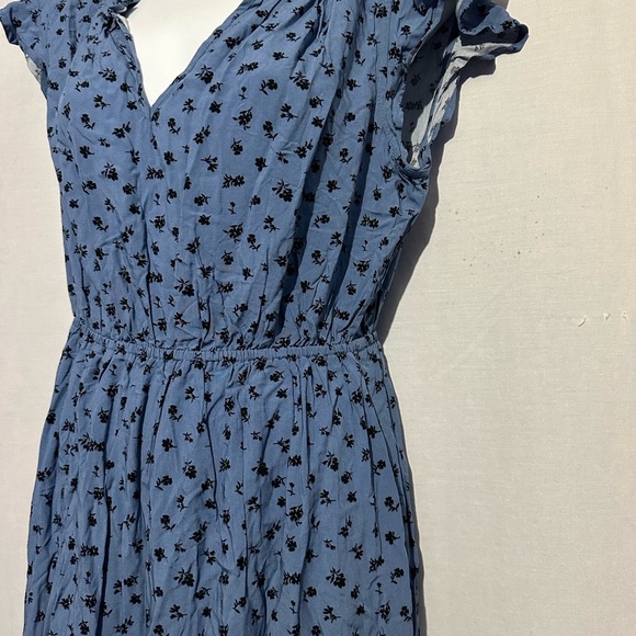 🌸 **Charming Gap Sundress Dress, size Small🌸 - Picture 2 of 4